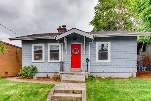 Alberta Arts Neighborhood of NE Portland. Represented seller in 2020.