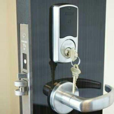 House lockout service 9137038065