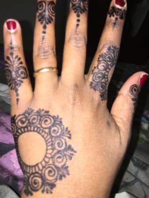 Black or Brown henna