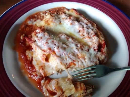 Lunch portion lasagna