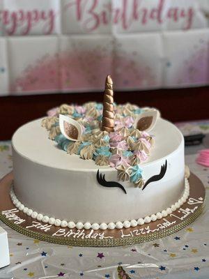 Unicorn birthdays cake