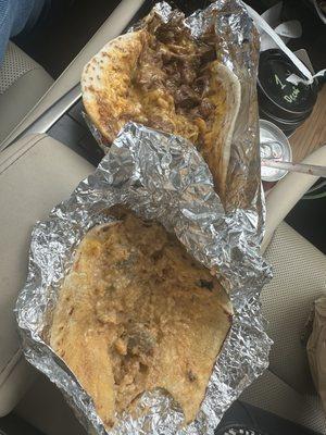 I went somewhere else to El Rafas cafe to buy me another carne guisada, can yall see the difference and why I'm so pissed off!