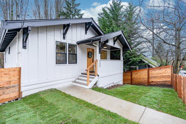 West Seattle Project: Featuring New Siding, Sleek Black Windows, and Updated Roofing