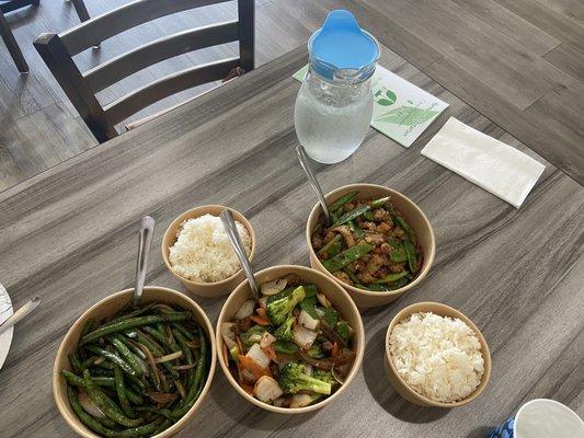 Chicken With Mixed Vegetables, String Bean Szechuan Style Lunch Special, and Hunan Lamb