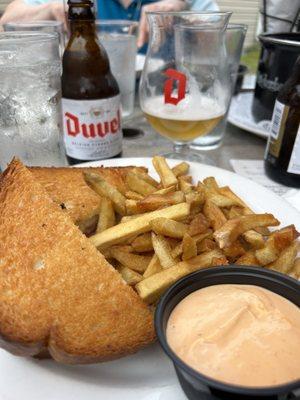 Beer = duvel Croque madame sandwich with frites Spicy mayonnaise sauce