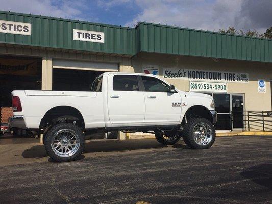 Lifted and custom offset Fuel Forged wheels by Steele's