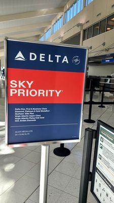 D' Sky Priority Delta Airlines at RSW Regional SW Florida Int'l Airport  Tuesday 1-30-24