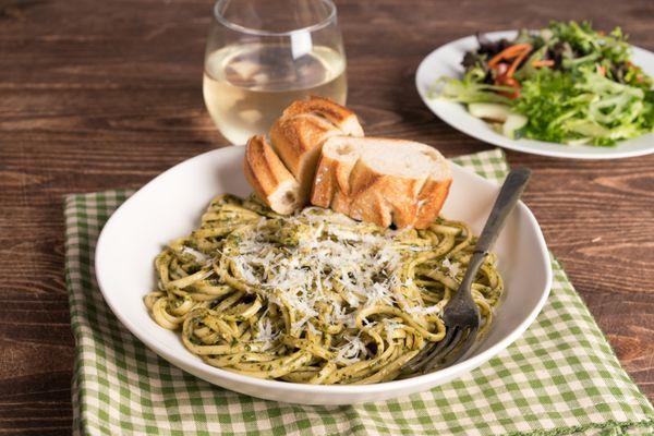 Linguini with Basil Pesto