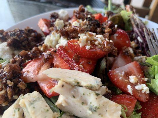 Strawberry salad with chicken