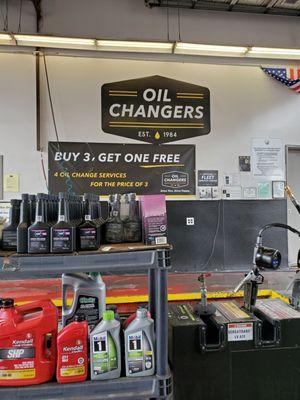 This place is the best for an oil change! Fast, efficient, and friendly. They even top off the tires and clean the windshield for you.