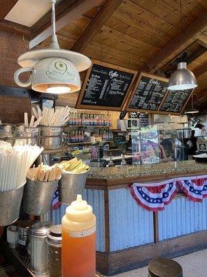 Inside and cute coffee cup lamp