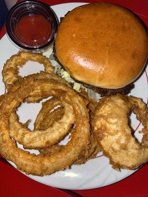 Burger & onion rings