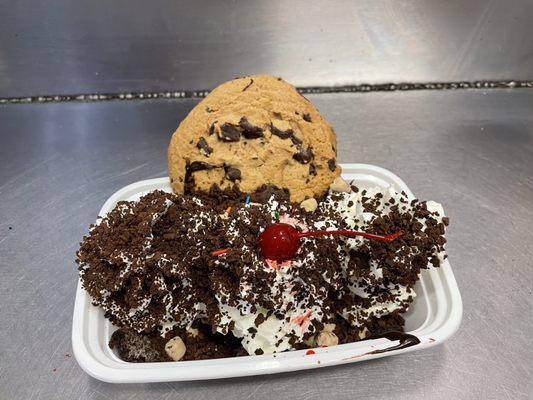 Cookie Monster Sundae