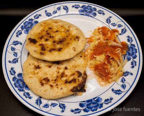 2 Pupusa plate with Salsa and Curtido