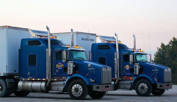 Truck America Training - Louisville, KY. Do you have what it takes to "Run With The Big Dogs?" Learn to drive a big rig with us!