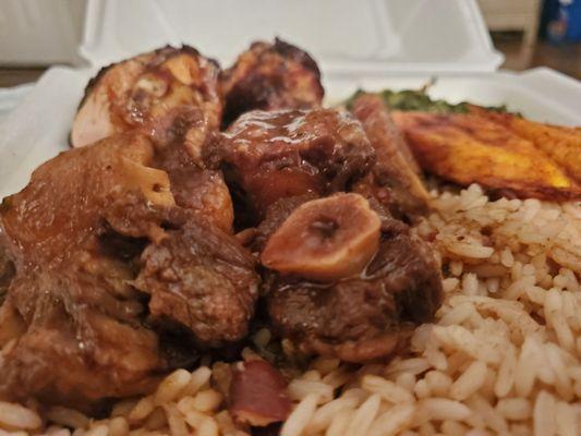 Combination plate- Oxtail & jerk chicken... with rice & spinach