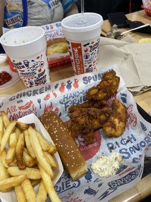 4 piece tender combo, more like nuggets.  Original and spicy, and lemon pepper very juicy and tender.