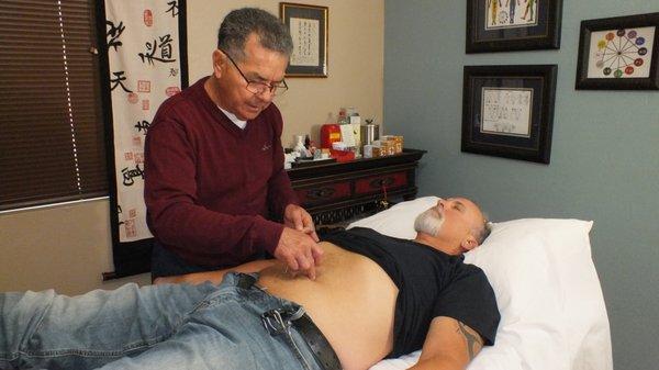 Tucson acupuncture treatment by Acupuncturist Juan Tejada