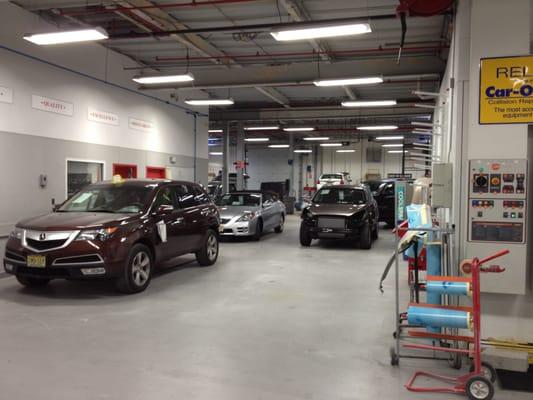 With nearly 20,000 sq ft of work area, Parkway Auto Body is able to handle all jobs regardless of the severity.