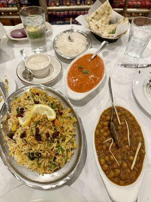 Vegetable biryani, Paneer Makhni, Channa Masala, Garlic Naan