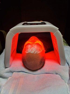 LED phototherapy treatments for men