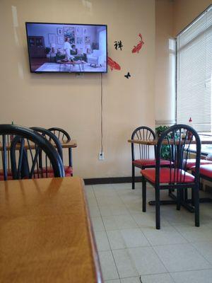 Dining area, tv.