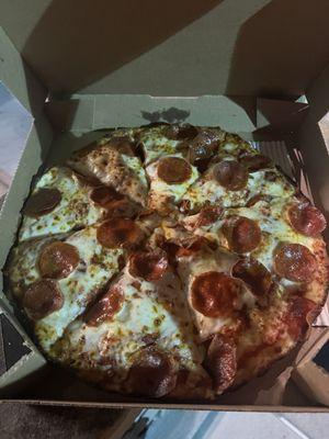 "Pepperoni pizza"