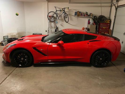 New tires and wheels installed on this 2018 Corvette, staggered fitment