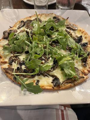 Kennet Square Mushroom Flatbread  but not with the cauliflower crust