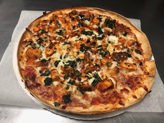 Super Thin Crust Bar Pie, Buffalo Chicken with Spinach