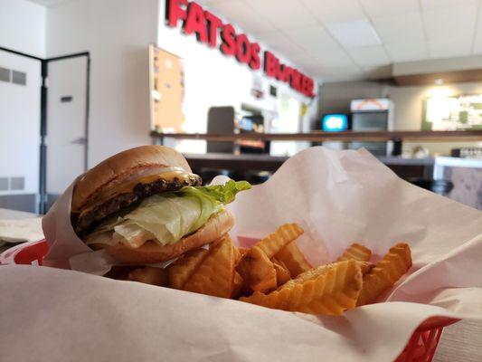 Cheeseburger Combo. No tomato, No pickle.