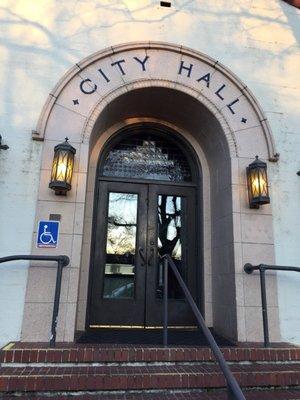 02.18.18  Historic City Hall in Davis