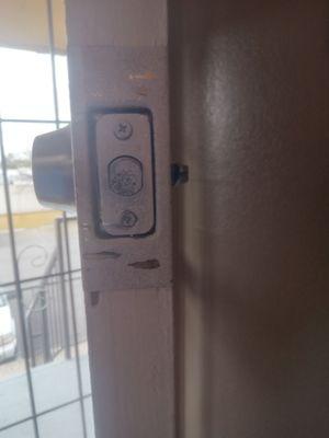 The screws would come loose and you couldn't close the door, told office no response.