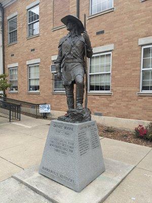 Daniel Boone Statue, Barbourville