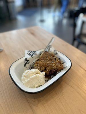 Blueberry Apple Yuzu Crumble (V) - Slice