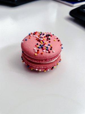 Circus animal macarons