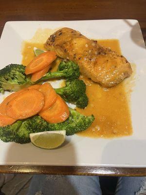 Salmon y vegetables