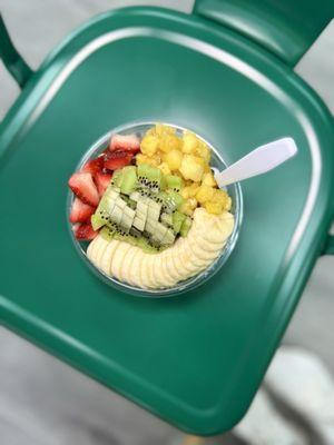 Beach Bowl (with kiwi + extra honey, no coconut)