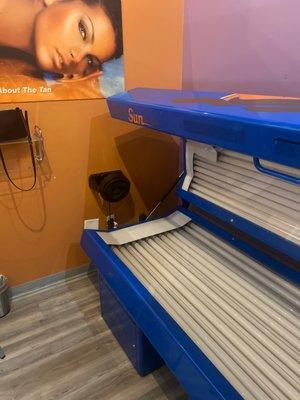 Level 1 tanning bed