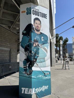 Captain of the San Jose Sharks, the G.O.A.T #39 Logan Couture