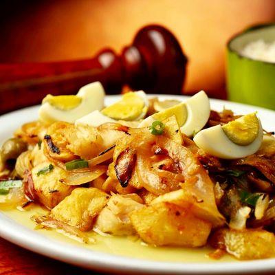 Bacalhau à Gomes de Sá. Portuguese salt cod casserole.