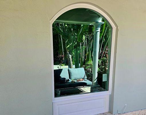 A beautiful architectural window! (White frame / impact clear glass with low-e) #floridaimpactwindowsanddoors #category5 #browardcounty