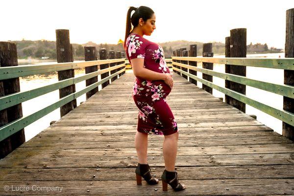 Professional maternity photoshoot sessions for the best price around!