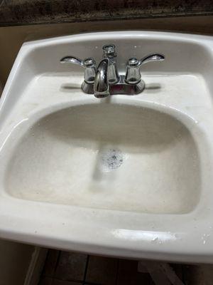 This sink looks like it was cleaned last 2 years ago.