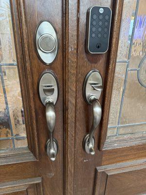 French door Pitcher Handleset and keyless entry