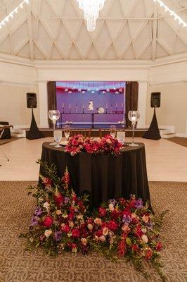 Reusing the ceremony flowers at the Sweethearts Table