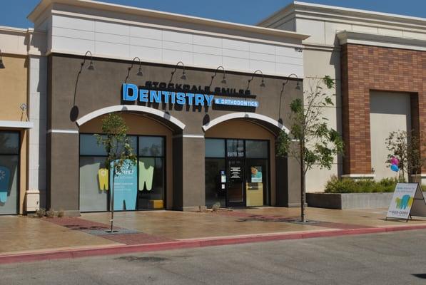 Looking for a family dentist in Bakersfield, CA? You have come to the right spot!