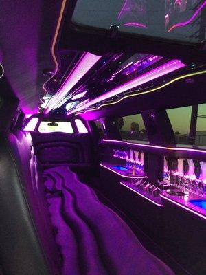 INTERIOR WHITE 12 PASSENGER STRETCH LIMO