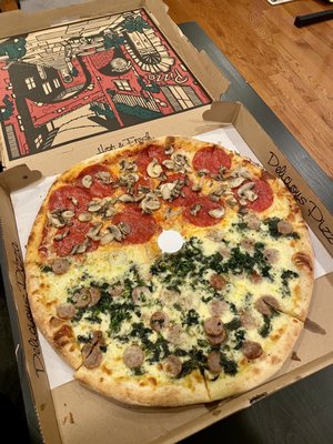 Large Half & Half Pizza (Papi, pepperoni & mushroom)