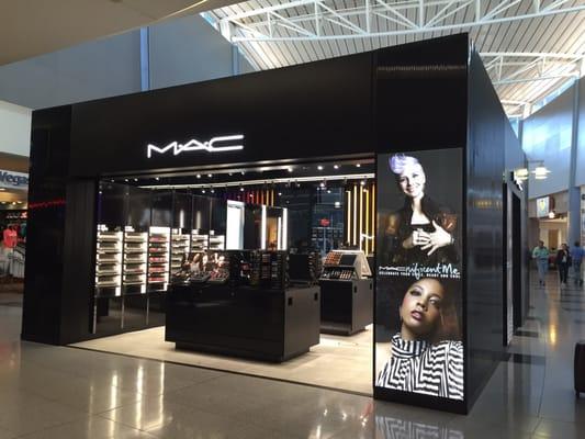 MAC Cosmetics at Las Vegas McCarran Airport